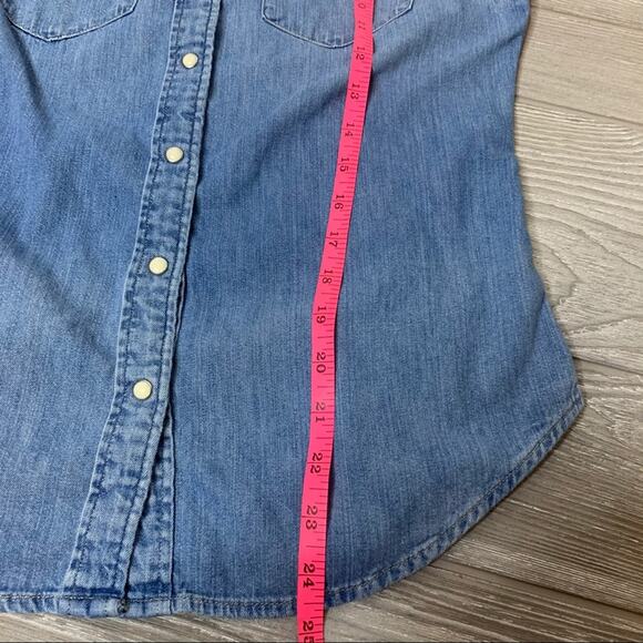 Levi’s western tailored fit embroidered heart top - Picture 5 of 7